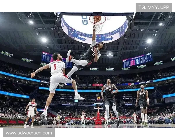 阿夫迪亚疾速反击引爆全场 夏普外线追身三分点燃比赛激情